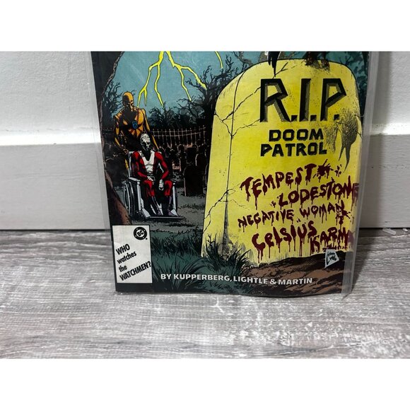 The Doom Patrol #5 DC Comics Book Paperback 1987-1995 - Picture 3 of 5